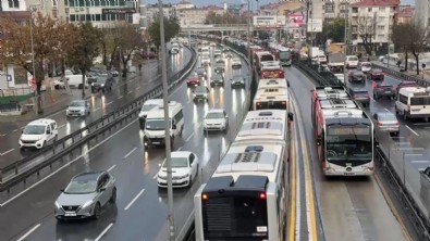 İstanbul'da ulaşım çilesi bitmiyor! Seferler durdu Haberi