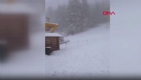 Uludağ'da yoğun kar! 5 santimetreye ulaştı