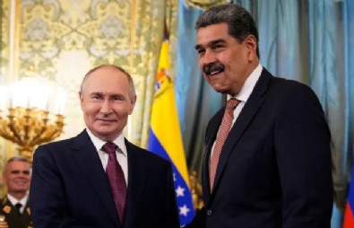 Putin'den Maduro'ya Tam Destek!