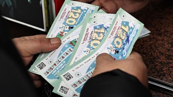 Milli piyango bileti almadan önce mutlaka bakın! Sahteyi ele veren detay…