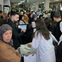 UCUZLUK - Ucuzluk İzdihamı Hayrete Düşürdü!