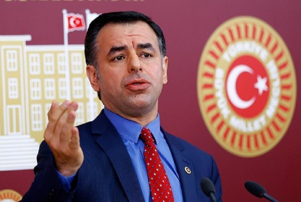 CHP'de Eleştiriye Tolerans Yok!