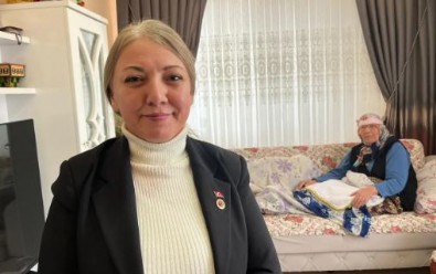 Ablasından 19 yaş büyük! Hikayesini duyan inanamıyor