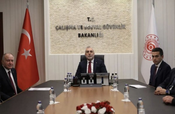 İkinci tur başlıyor: Vedat Işıkhan'dan asgari ücret açıklaması