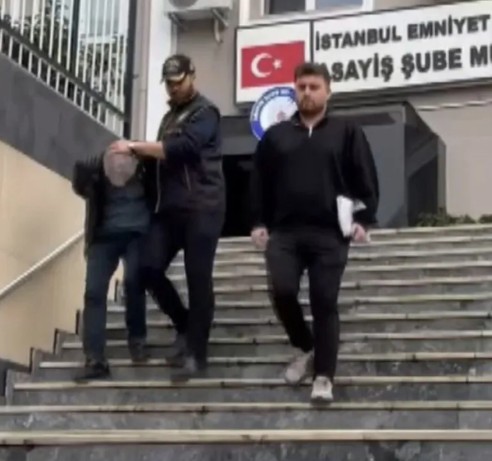 Film Sahnesini Aratmayan Hırsızlık!