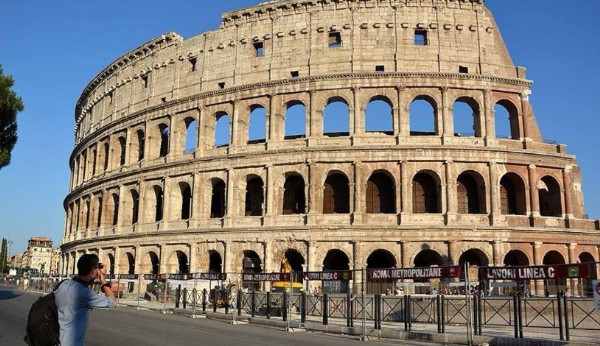 ROMA KOLEZYUM’A GÖBEKLİTEPE’DEN SONRA TROY’A ÇIKARMASI