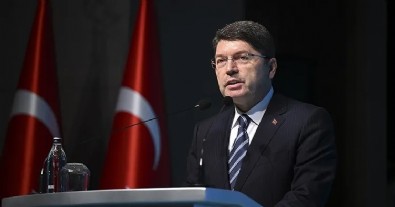 Adalet Bakanı Tunç: 17-25 Aralık'taki kirli senaryoları tarihin çöp sepetine attık