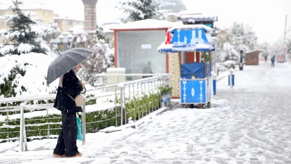 İstanbul’a yılbaşı öncesi müjde verildi! Lapa lapa kar geliyor