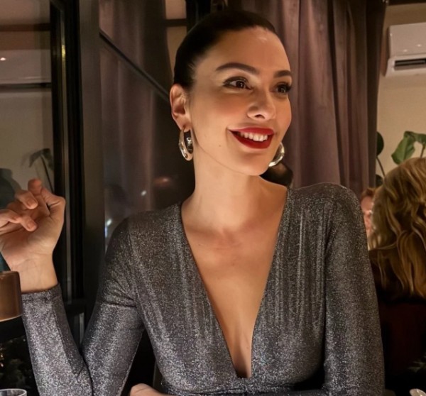 Bergüzar Korel'in Son Pozları Olay Oldu!