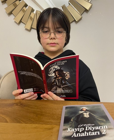 12 Yaşındaki Genç Yazardan Alkışlanacak Hareket: Kitabının Geliri Filistinli Çocuklara!