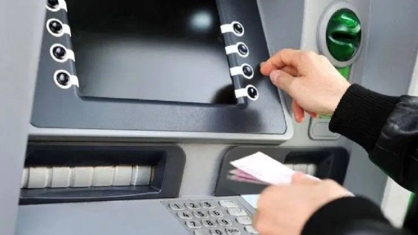 ATM kullanan herkesi ilgilendiriyor! Perşembe günü para gönderen bu uyarıyı görecek