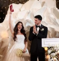 Ünlü Futbolcu Evlendi!