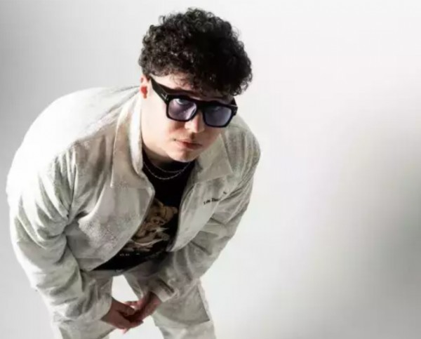 Ünlü Manken Ve Rapçi Gözaltında!