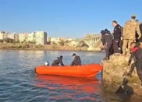  NEHİR - Nehire Düşen Çocuktan Acı Haber!