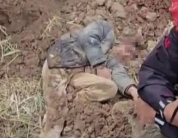 Yeğenini Diri Diri Gömdü!