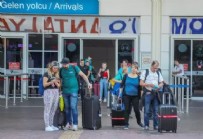 ANTALYA TURİST - Antalya Turizmde Rekora Doymuyor!