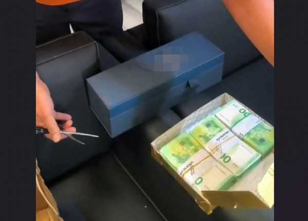 'CHP Genel Merkezi 200 Bin Euro İstiyor!'