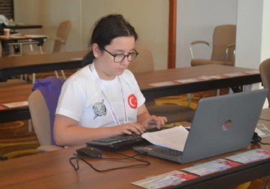 Klavye Yarışında Dünya Şampiyonluğu Türk Öğrencinin!