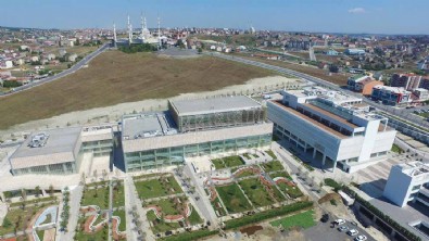 Özgür Özel Ak Partili Belediye'nin Projesini Sahiplenmeye Çalıştı!