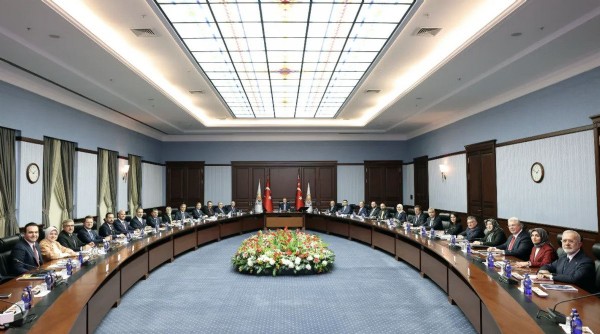 AK Parti’de yılın son MYK’sı bugün! Kritik başlıklar masada