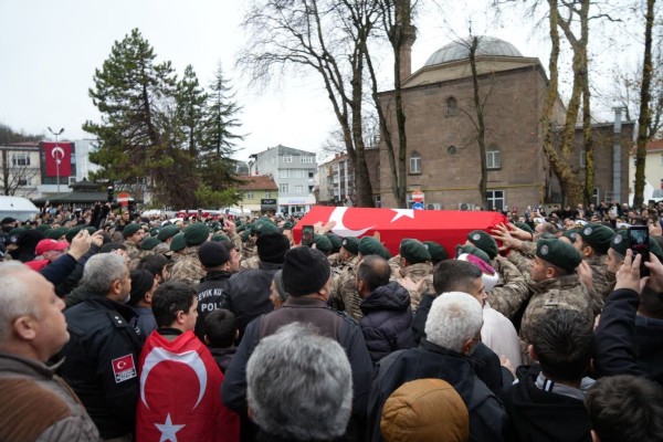 Samsunlu şehit polis, dualarla uğurlandı
