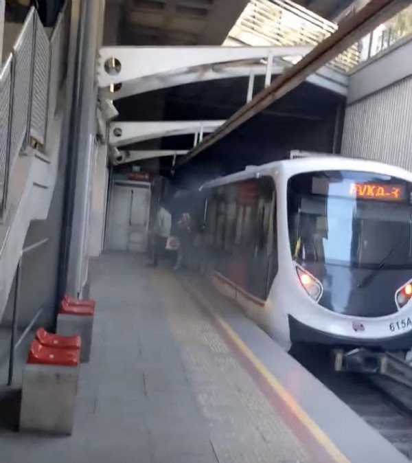 CHP'li İzmir'de metro skandalı! Metro bu kez raydan çıktı