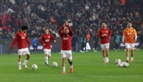 Galatasaray'da cezalı futbolcuların durumu! Maç yarıda kalınca...