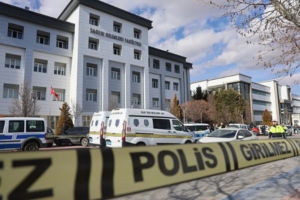 Selçuk Üniversitesi’ndeki silahlı saldırıda platonik aşk iddiası: Meğer olaydan iki hafta önce…