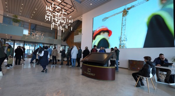 Emlak Konut'un yeni kampanyasına yoğun ilgi! 1 haftada rekor rakam...