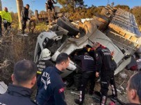 Aydın'da virajı alamayan tır tarlaya uçtu: 1 ölü 3 yaralı Haberi