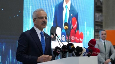 Bakan Uraloğlu: 'Yıl sonuna kadar kalan 28 vagondan oluşan 7 seti de teslim edeceğiz'