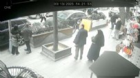 İstanbul'da akılalmaz anlar! Broşür dağıtırken felaketi yaşadı Haberi