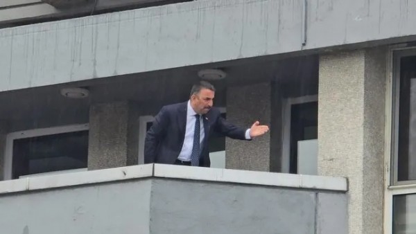 Vali’den CHP’lilere tepki: Siz paralel devlet misiniz? Utanmıyor musunuz? Ayıp, ayıp!