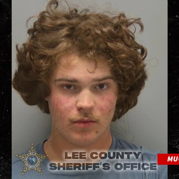 Plajda ırkçı saldırı! Kulağı koptu