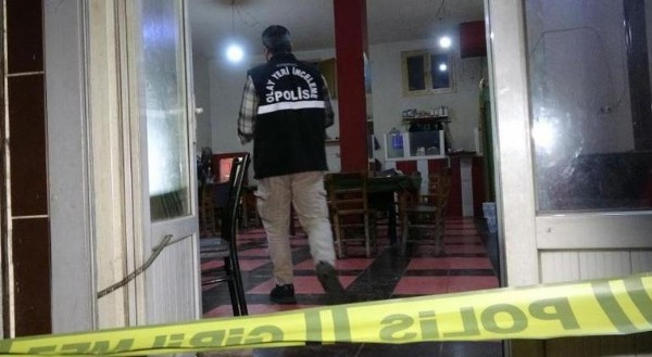 Okey masasında korkunç cinayet! 2 arkadaşı tabancayla öldürdü