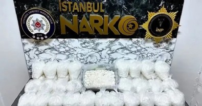 İstanbul'da 880 kilogram uyuşturucu ele geçirildi