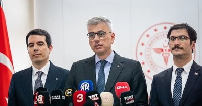 Sağlık Bakanı Kemal Memişoğlu, 6 bileşenli karma aşı uygulamasını başlattı