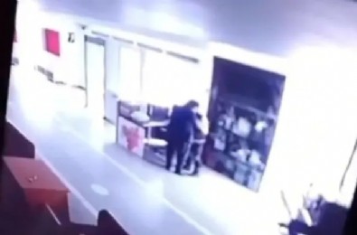 Uygunsuz görüntüleri gündem olmuştu: CHP'li Belediye Başkan Yardımcısı Fidan Gül’ün kapısını polise Murat Miniç açmış!