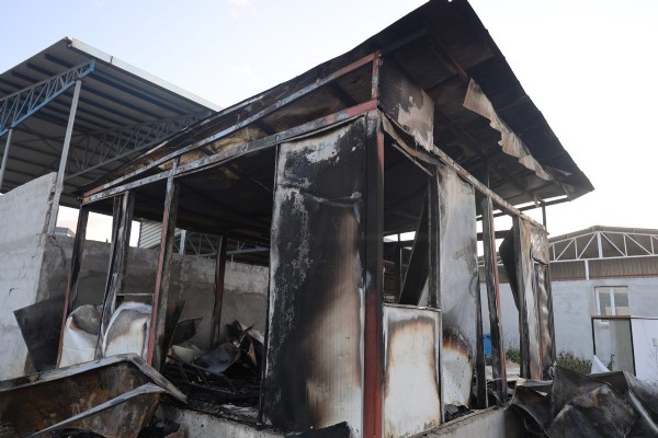 Hatay'da konteynerde yangın