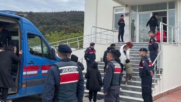 Çanakkale'de 22 kaçak göçmen yakalandı