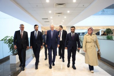 Cumhurbaşkanı Erdoğan Bağcılar Belediyesi’ni ziyaret etti