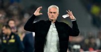 Fenerbahçe'de Mourinho kararı! Devam edilecek mi?