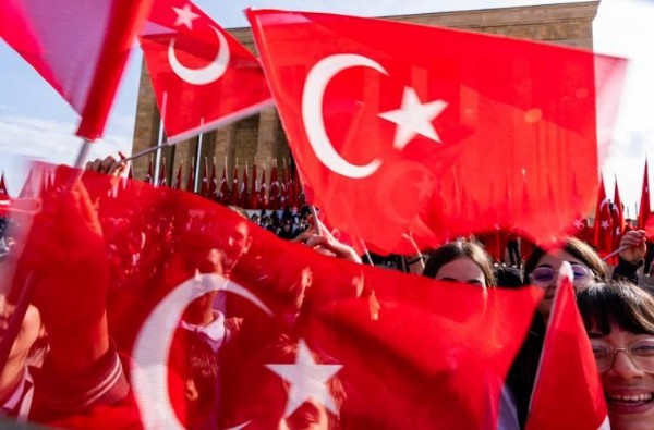Bakan Tekin ve öğrenciler Anıtkabir'de! Renkli görüntüler