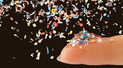 Felç geçiren hastaların damarlarını tıkayan plaklarda yüksek düzeyde mikroplastik bulundu