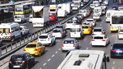Trafikte yeni dönem resmen başladı! 21 yaş şartı geldi