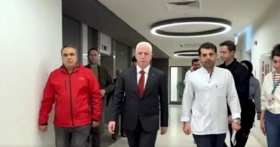 Vali Gül, deprem sonrası yaralıları ziyaret edip ilçelerdeki AFAD çalışmalarını yerinde inceledi