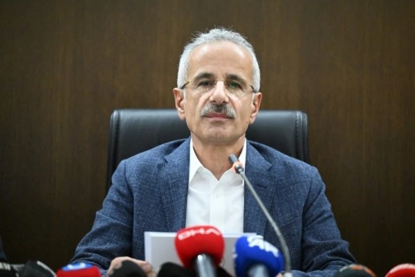 Abdulkadir Uraloğlu: Depremde ana ulaşım yapıları hasar almadı