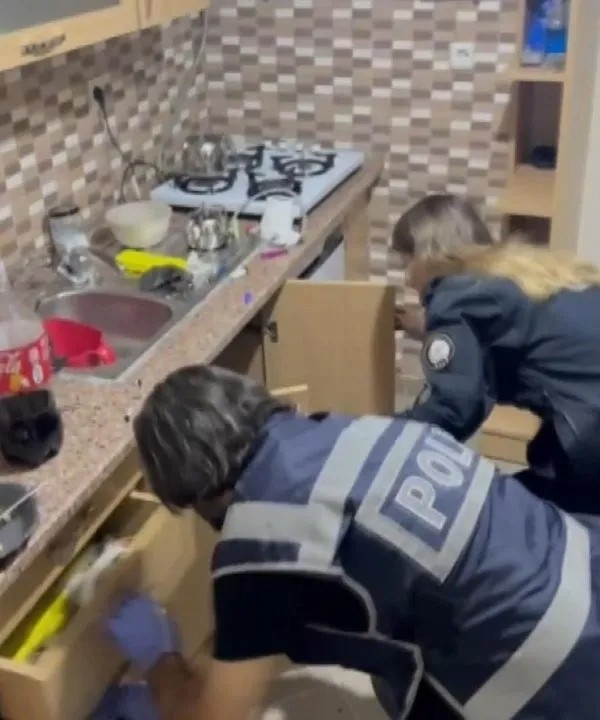 İzmir’de kadın hırsızlık çetesi polisin operasyonuyla çökertildi: 4 gözaltı