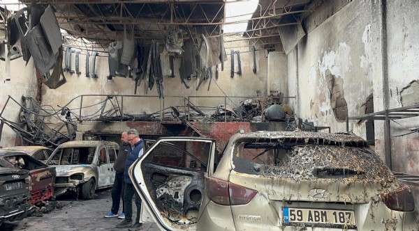 Tekirdağ'da tamirhanede yangın