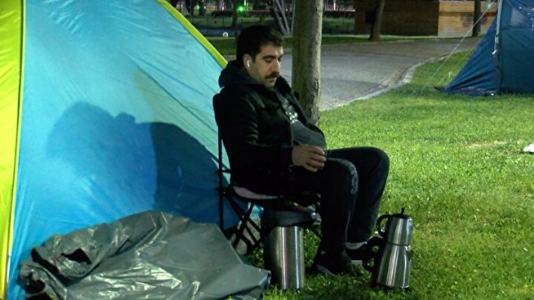 İstanbul'da çadırlarda deprem nöbeti! 'Uykum gelmiyor, deprem olabilir diye korkuyorum'